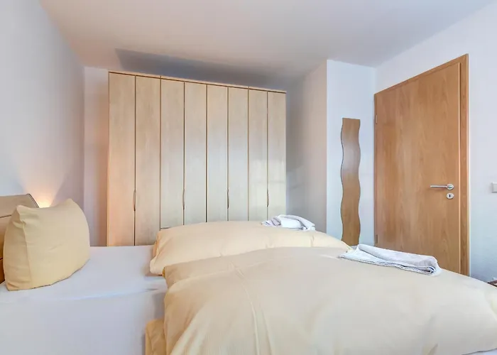 Апартаменты Schloonseevillen 17 *